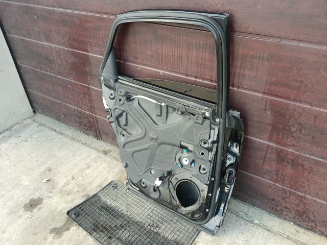bontott AUDI A4 B7 Bal hátsó Ajtó (Részeivel)