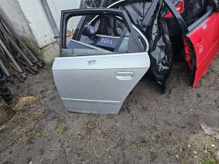 bontott AUDI A4 B7 Bal hátsó Ajtó (Részeivel)