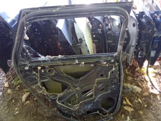 bontott AUDI A4 B7 Bal hátsó Ajtó (Üres lemez)