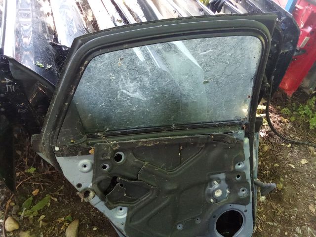 bontott AUDI A4 B7 Bal hátsó Ajtó (Üres lemez)