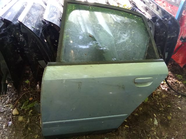 bontott AUDI A4 B7 Bal hátsó Ajtó (Üres lemez)