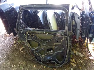 bontott AUDI A4 B7 Bal hátsó Ajtó (Üres lemez)