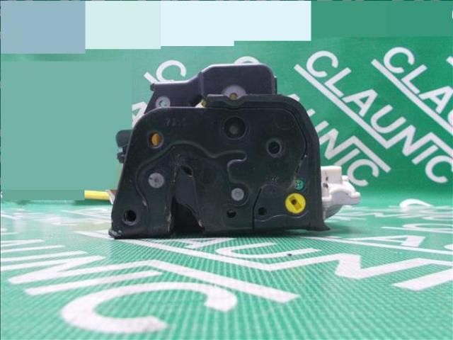 bontott AUDI A4 B7 Bal hátsó Ajtózár