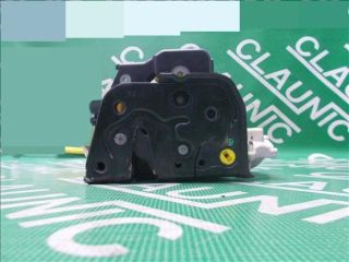 bontott AUDI A4 B7 Bal hátsó Ajtózár