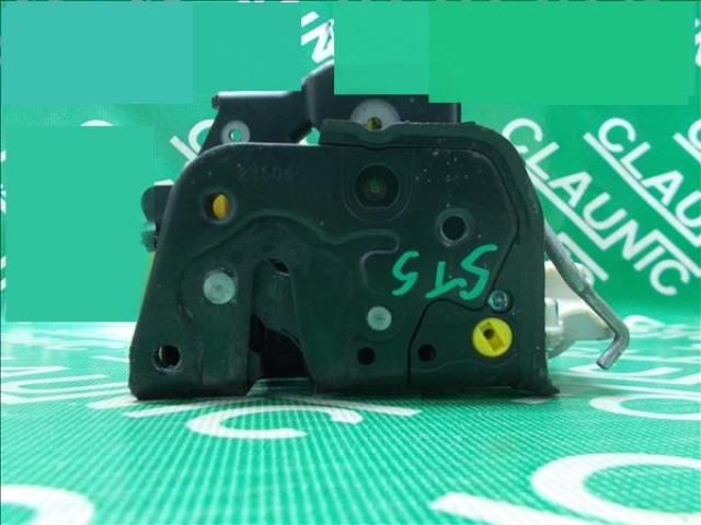 bontott AUDI A4 B7 Bal hátsó Ajtózár