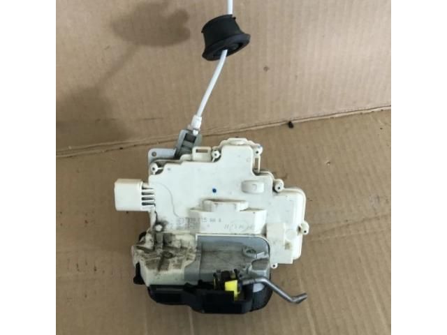 bontott AUDI A4 B7 Bal hátsó Ajtózár