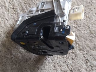 bontott AUDI A4 B7 Bal hátsó Ajtózár