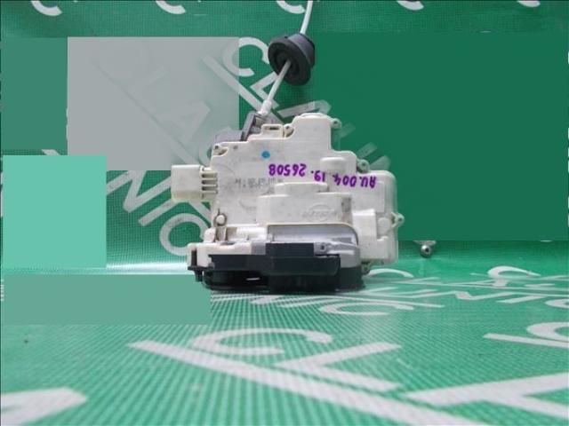 bontott AUDI A4 B7 Bal hátsó Ajtózár