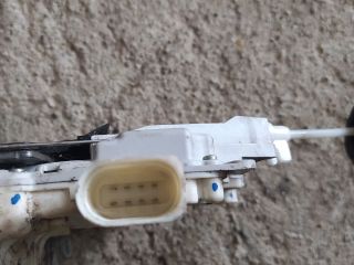 bontott AUDI A4 B7 Bal hátsó Ajtózár