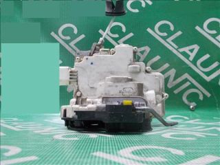 bontott AUDI A4 B7 Bal hátsó Ajtózár