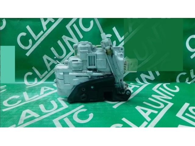 bontott AUDI A4 B7 Bal hátsó Ajtózár