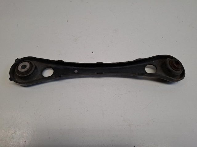 bontott AUDI A4 B7 Bal hátsó Alsó Első Lengőkar