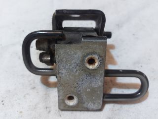 bontott AUDI A4 B7 Bal hátsó Alsó Zsanér