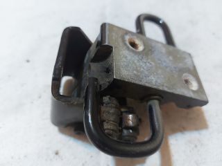 bontott AUDI A4 B7 Bal hátsó Alsó Zsanér