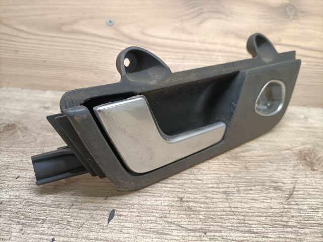 bontott AUDI A4 B7 Bal hátsó Belső Kilincs