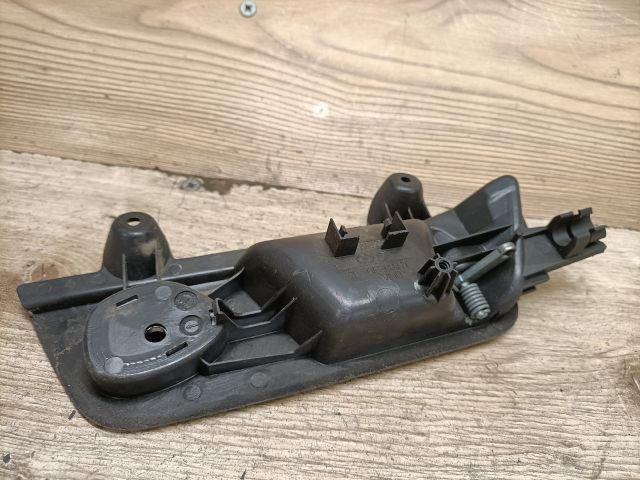 bontott AUDI A4 B7 Bal hátsó Belső Kilincs