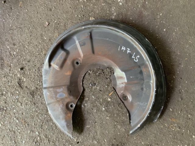 bontott AUDI A4 B7 Bal hátsó Fék Porvédő Lemez