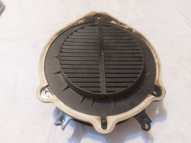 bontott AUDI A4 B7 Bal hátsó Hangszóró