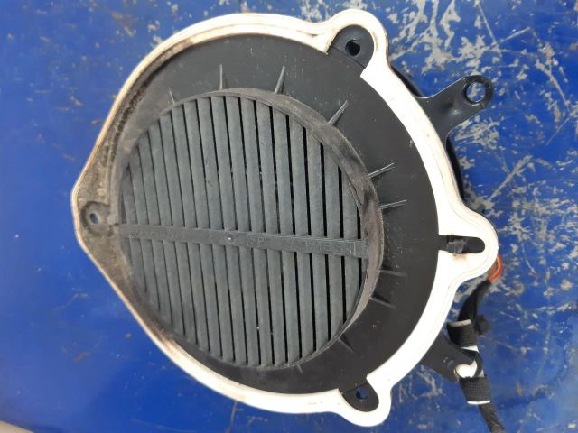 bontott AUDI A4 B7 Bal hátsó Hangszóró