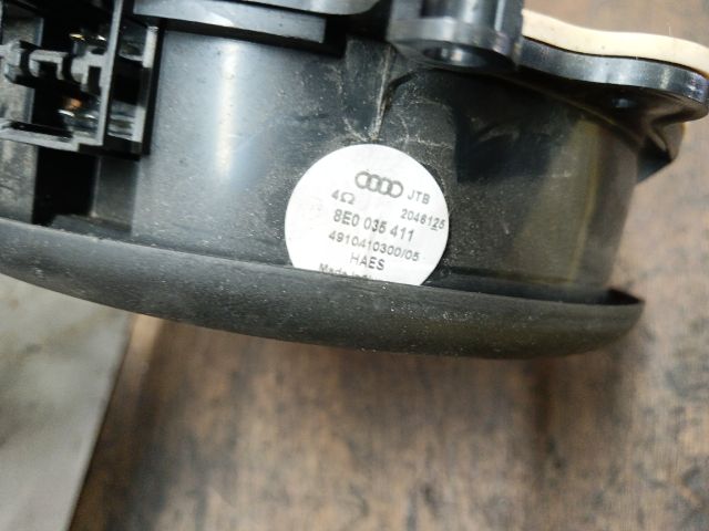 bontott AUDI A4 B7 Bal hátsó Hangszóró