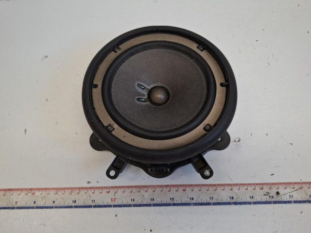 bontott AUDI A4 B7 Bal hátsó Hangszóró