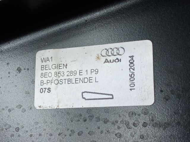 bontott AUDI A4 B7 Bal hátsó Hátsó Ajtókeret Burkolat