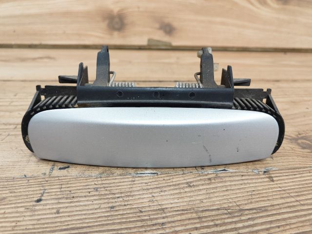 bontott AUDI A4 B7 Bal hátsó Külső Kilincs