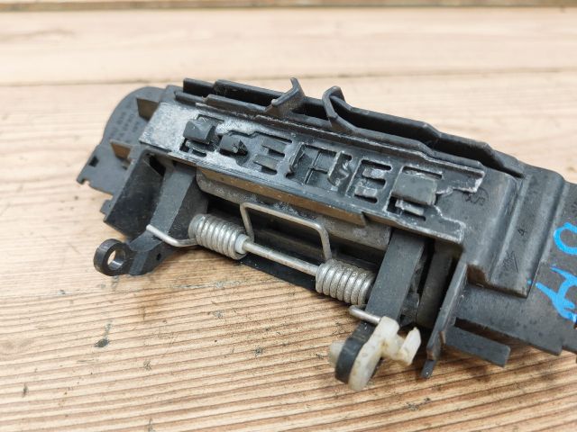 bontott AUDI A4 B7 Bal hátsó Külső Kilincs