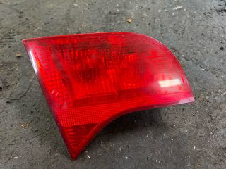 bontott AUDI A4 B7 Bal Hátsó Lámpa