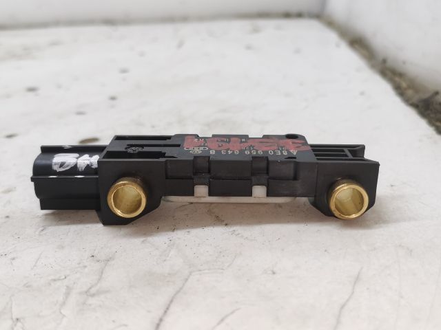 bontott AUDI A4 B7 Bal hátsó Oldal Ütközés Érzékelő