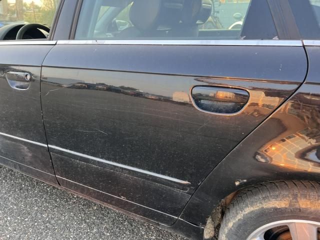 bontott AUDI A4 B7 Bal hátsó Vízlehúzó Gumicsík