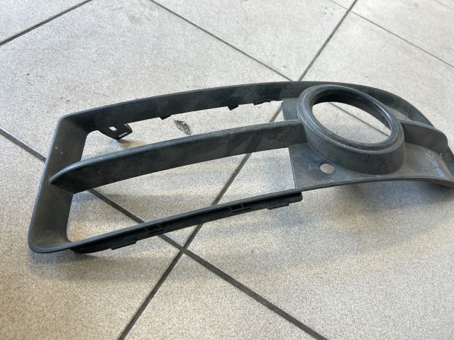 bontott AUDI A4 B7 Bal Ködlámpa Rács