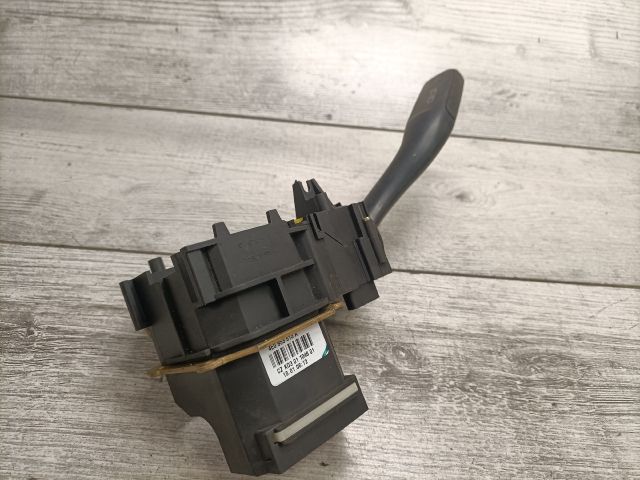 bontott AUDI A4 B7 Bal Kormánykapcsoló Irányjelző