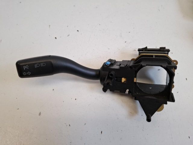 bontott AUDI A4 B7 Bal Kormánykapcsoló Irányjelző