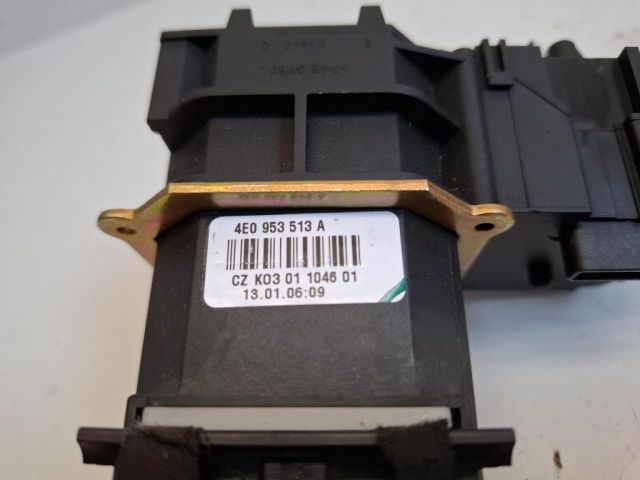 bontott AUDI A4 B7 Bal Kormánykapcsoló Irányjelző