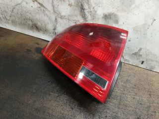 bontott AUDI A4 B7 Bal Külső Hátsó Lámpa