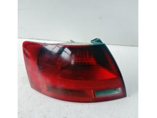 bontott AUDI A4 B7 Bal Külső Hátsó Lámpa