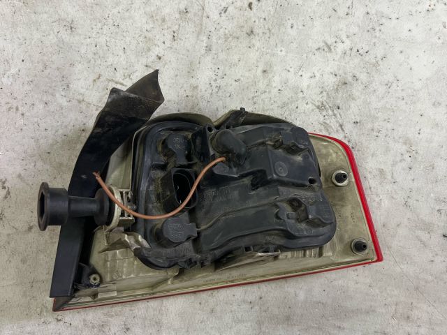 bontott AUDI A4 B7 Bal Külső Hátsó Lámpa
