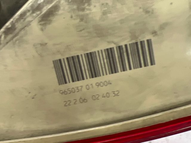 bontott AUDI A4 B7 Bal Külső Hátsó Lámpa