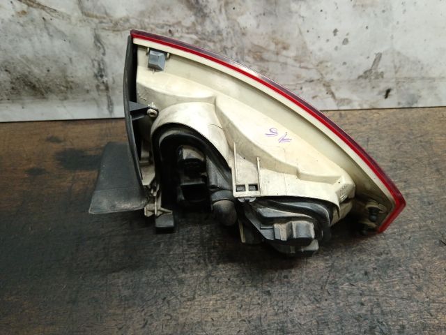 bontott AUDI A4 B7 Bal Külső Hátsó Lámpa