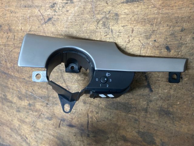 bontott AUDI A4 B7 Bal Műszerfal Díszléc