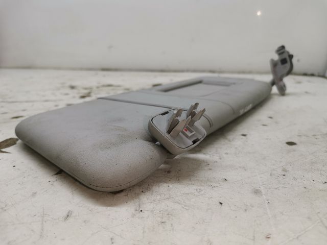 bontott AUDI A4 B7 Bal Napellenző