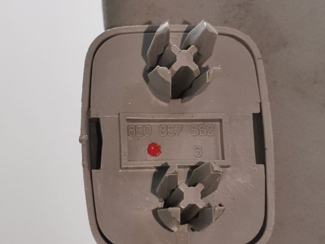 bontott AUDI A4 B7 Bal Napellenző