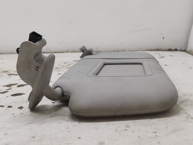 bontott AUDI A4 B7 Bal Napellenző