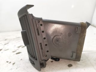 bontott AUDI A4 B7 Bal Szellőző