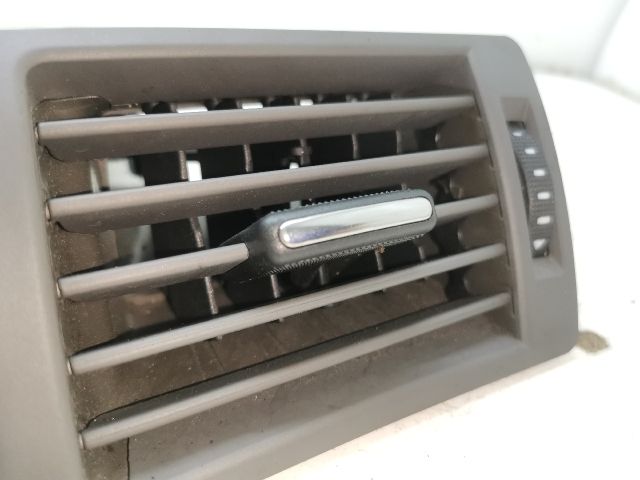 bontott AUDI A4 B7 Bal Szellőző