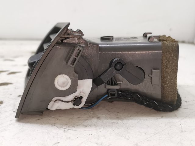 bontott AUDI A4 B7 Bal Szellőző