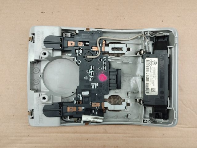 bontott AUDI A4 B7 Belső Világítás Tetőablak Vezérlővel