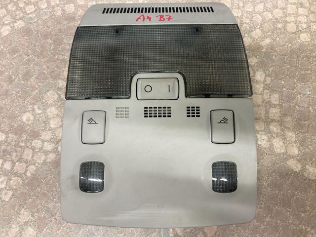 bontott AUDI A4 B7 Beltér Világítás Első