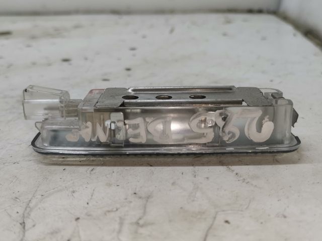 bontott AUDI A4 B7 Beltér Világítás Első